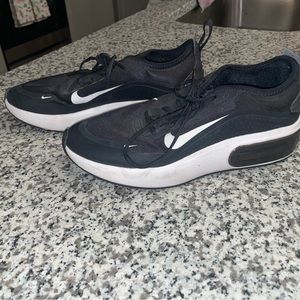 Black Nike Air Max Dia